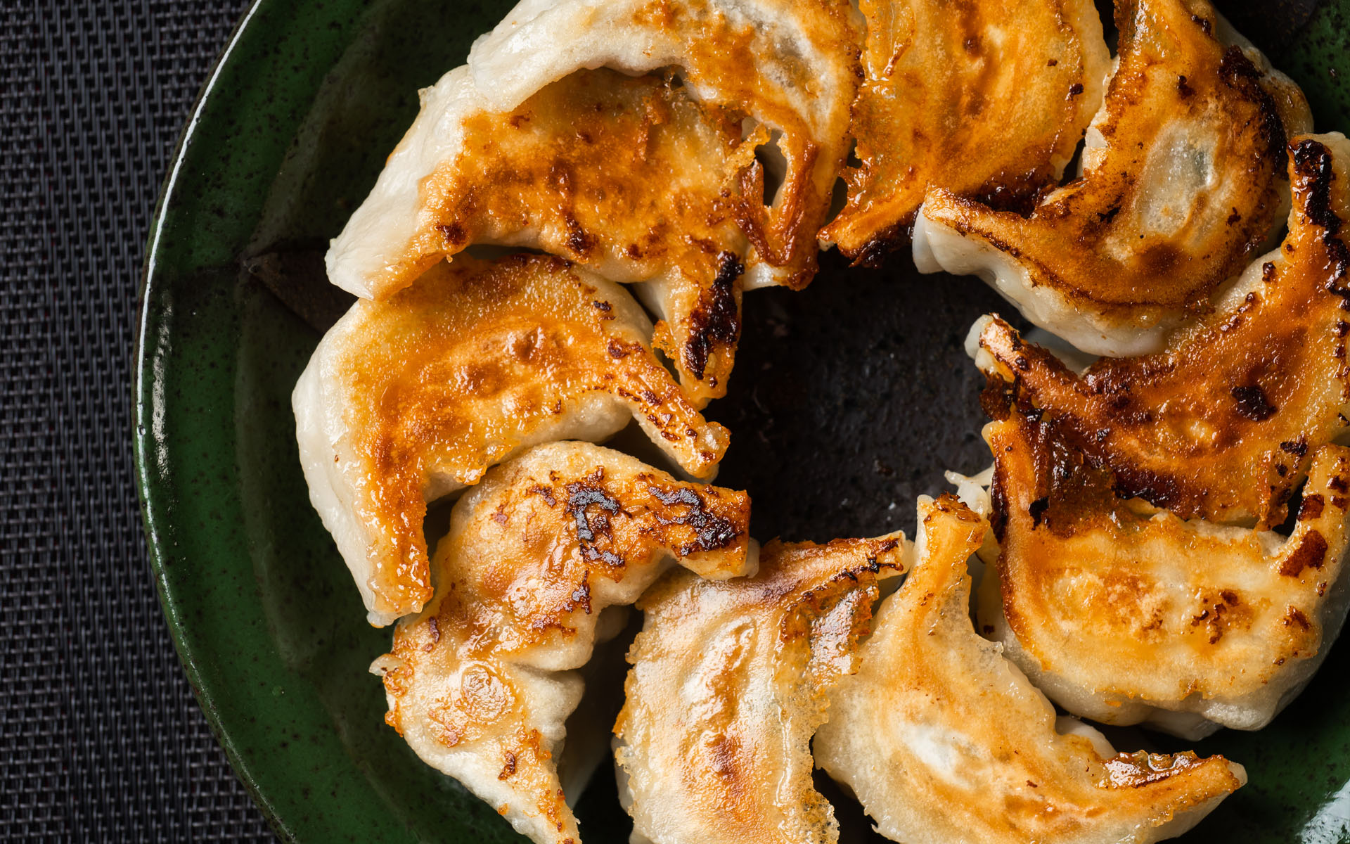 行者にんにく餃子イメージ